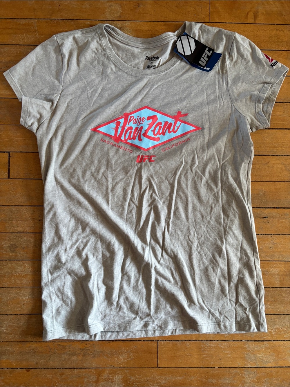 NWT Reebok Women's Light Gray Tee w Pink Logo - Paige VanZant Design UFC